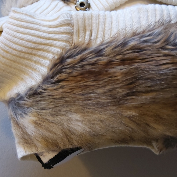 Michael Kors Fur Sweater Brass Snap Vest - Picture 5 of 7